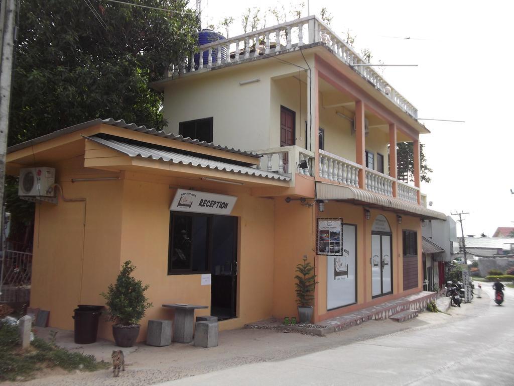 Sleep Tight Hostel At Koh Phangan Haad Rin Exterior foto